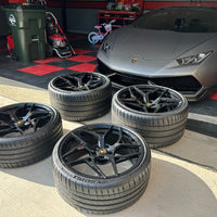 20" 21" Lamborghini Huracan Concave Forged Gloss Black wheels Complete Set