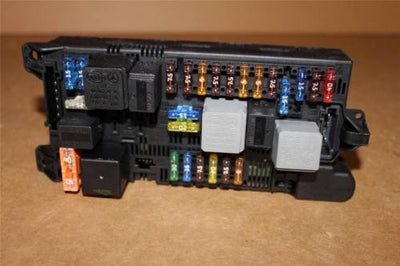 2005- 2008 MERCEDES E CLASS FRONT SAM MODULE RELAY FUSE BOX 2115454301 2006 - BIGGSMOTORING.COM