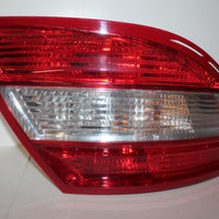 2009-2011 MERCEDES BENZ C300 W204 DRIVER LEFT SIDE REAR TAIL LIGHT 30054