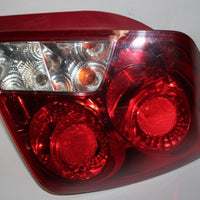 2004-2008 SUZUKI FORESTER DRIVER SIDE REAR TAIL LIGHT 28041 - BIGGSMOTORING.COM