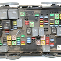 2007-2009 Chevy Tahoe Yukon Junction Engine Fuse Box Relay 15925042