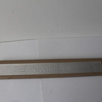 2006-2011 Mercedes Benz Ml350 Ml500 Passenger  Side  Front Door Sill Plate