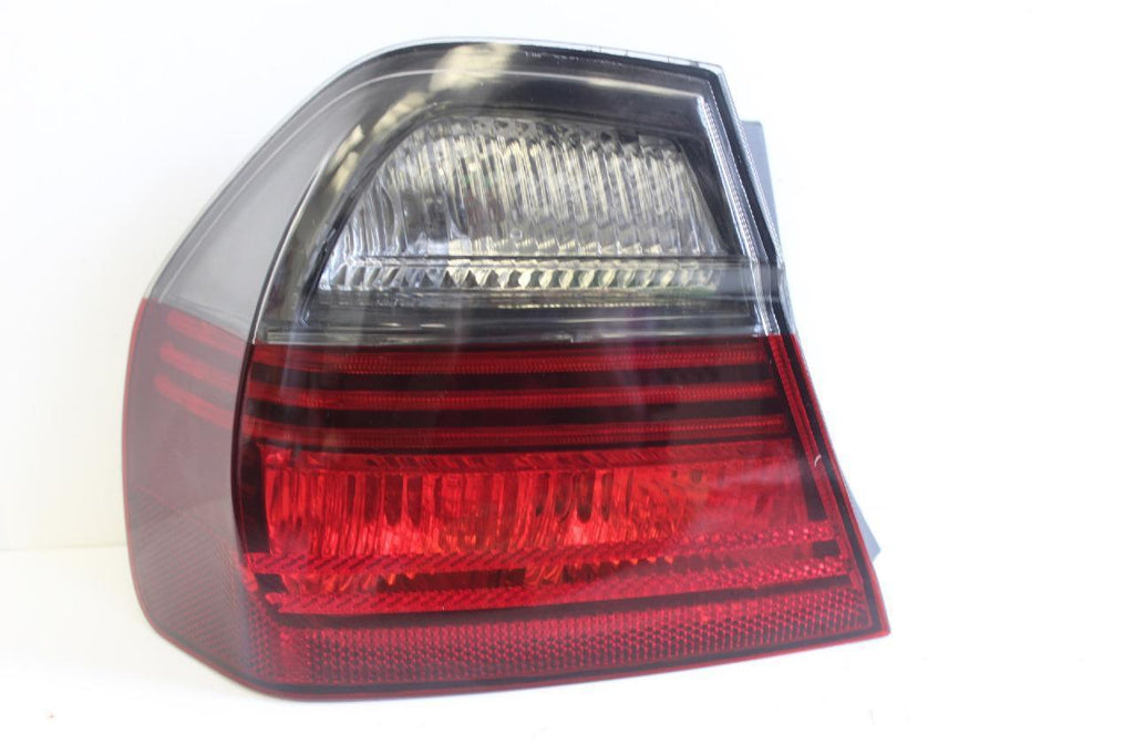 2006-2008 BMW 335i DRIVER SIDE AFTER MARKET REAR TAIL LIGHT - BIGGSMOTORING.COM