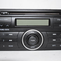 2007-2009 NISSAN VERSA RADIO STEREO CD PLAYER CY08C 28185 EM30A