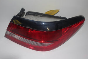 2012-2015 BUICK VERANO PASSENGER SIDE TAIL LIGHT  30611 re# biggs