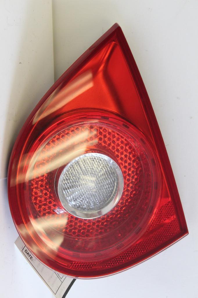 2006-2009 VOLKSWAGEN  PASSENGER SIDE REAR TAIL LIGHT