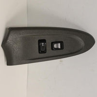 2002-2005 Chevy Trailblazer Passenger Side Power Window Switch 15085581 - BIGGSMOTORING.COM