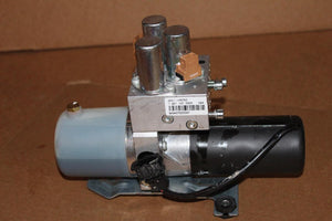 04-11 SAAB 9-3 Convertible Top Hydraulic Motor Pump valve block 105783 - BIGGSMOTORING.COM