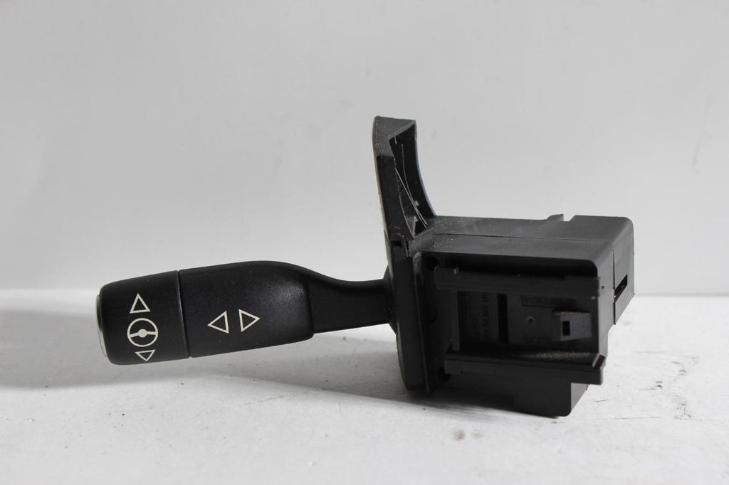 2003-2005 Land Rover Range Rover Steering Wheel Control Switch 61.31-6 901 777.0 - BIGGSMOTORING.COM