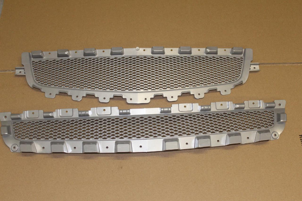 2008-2012 Chevrolet Malibu Grille Silver Upper and Center 19212057