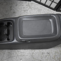 99-02 AVALANCHE SUBURBAN YUKON TAHOE SILVERADO CENTER CONSOLE new body style onl