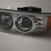 2001-2006 GMC YUKON XL1500 FRONT PASSENGER RIGHT SIDE HEADLIGHT 29725 - BIGGSMOTORING.COM