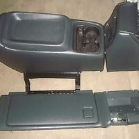 99-02 AVALANCHE SUBURBAN YUKON TAHOE SILVERADO CENTER CONSOLE new body style onl