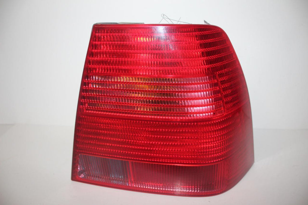 1999-2003 VOLKSWAGEN JETTA SEDAN DRIVER LEFT SIDE REAR TAIL LIGHT 27020 - BIGGSMOTORING.COM