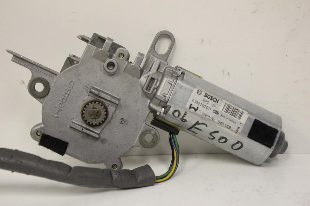 2003-2009 MERCEDES BENZ W211 E500 SUNROOF WINDOW MOTOR 0 390 200 011 - BIGGSMOTORING.COM