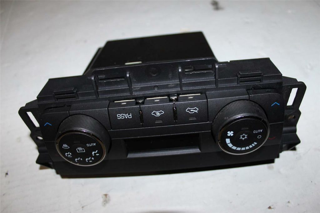 06-07 BUICK LUCERNE DIGITAL CLIMATE CONTROL HEATER AC AUTO 15861055 - BIGGSMOTORING.COM